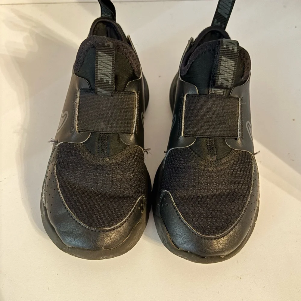 Nike Flex Runner 3 Sneakers Boys Size 11 / 11c
